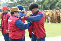 Wakil Bupati Sumenep KH. Imam Hasyim melepas kontingen Kabupaten Sumenep untuk mengikuti POPDA Jawa Timur XV 2026.