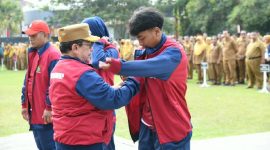 Wakil Bupati Sumenep KH. Imam Hasyim melepas kontingen Kabupaten Sumenep untuk mengikuti POPDA Jawa Timur XV 2026.