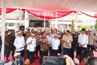 Kegiatan penyerahan dan pelepasan pengiriman genteng dipusatkan di Pasar Citeko, Kecamatan Plered, Kabupaten Purwakarta.
