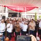 Kegiatan penyerahan dan pelepasan pengiriman genteng dipusatkan di Pasar Citeko, Kecamatan Plered, Kabupaten Purwakarta.