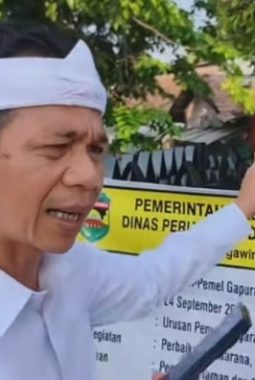 Bupati Purwakarta Tegur Keras Disperkim, Papan Kegiatan Proyek Dipasang di Pagar Jadi Sorotan