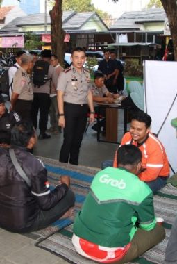 Kapolresta Sumenep Ngopi Bareng Warga, Buka Ruang Aspirasi dan Perkuat Komunikasi