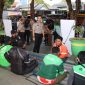 Kapolresta Sumenep Kombes Pol. Ariek Indra Sentanu bersama jajaran menggelar kegiatan Ngopi Bareng Masyarakat di kawasan Taman Bunga, Kamis (15/10/2026).