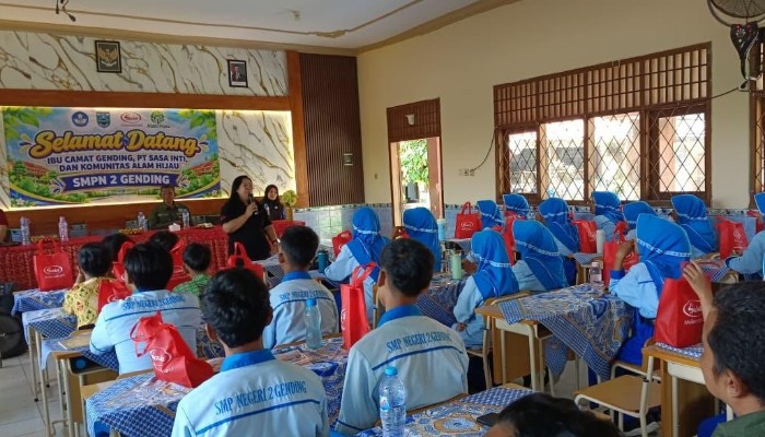 Kelas Inspirasi Edukasi Lingkungan Gas Mass di SMPN 2 Gending.
