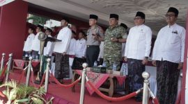 Apel Hari Santri Nasional 2026 di halaman Kantor Bupati Sumenep, Kamis (22/10/2026).