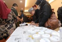 Pejabat Pemkab Banyuwangi menjalani tes urine yang digelar BNNK Banyuwangi sebagai bagian dari komitmen pencegahan dan pemberantasan penyalahgunaan serta peredaran gelap narkotika, Selasa (6/10/2026).