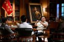 Presiden Prabowo Subianto saat memanggil Kepala Bakom Syahganda Nainggolan dan Wakil Kepala Bakom Fadli Tri Hartono di kediamannya, Minggu (4/10/2026). Foto: BPMI Setpres/Rusman.