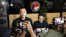 Pengungkapan kasus peredaran narkotika lintas daerah oleh Satresnarkoba Polres Pelabuhan Tanjung Perak, Surabaya.